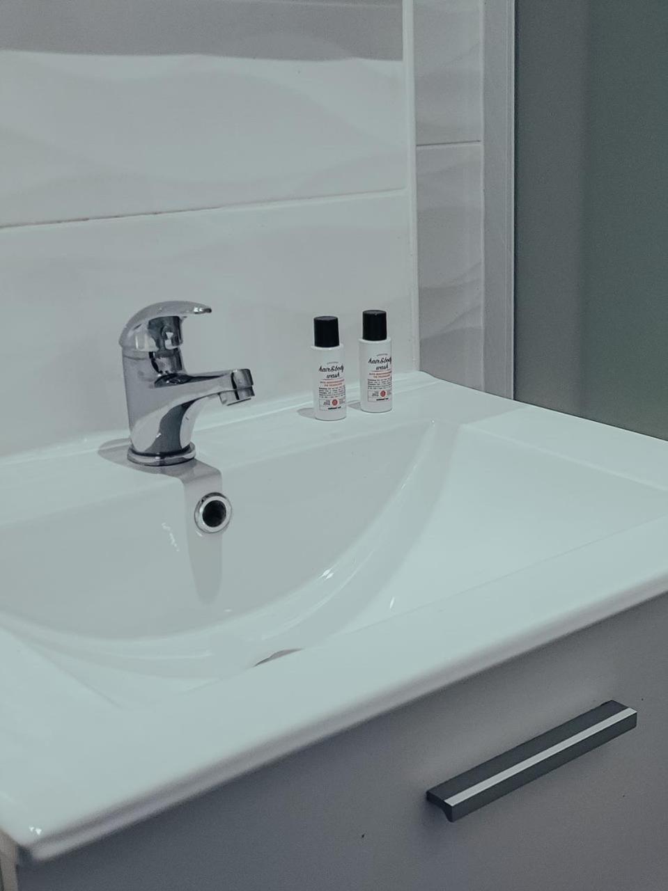 Suite Onega Lyon Ngoại thất bức ảnh