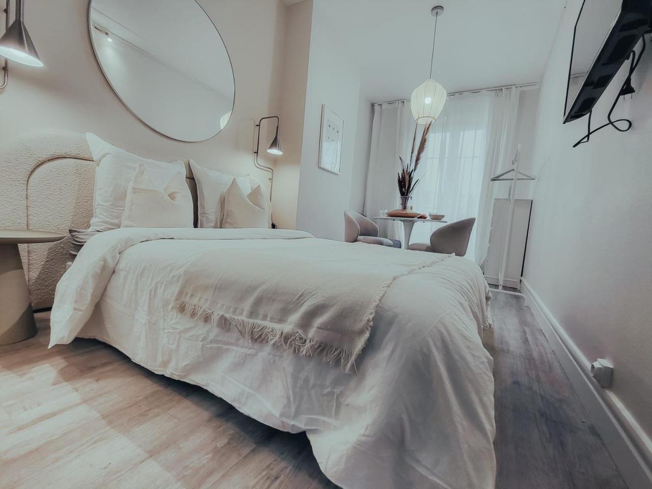 Suite Onega Lyon Ngoại thất bức ảnh